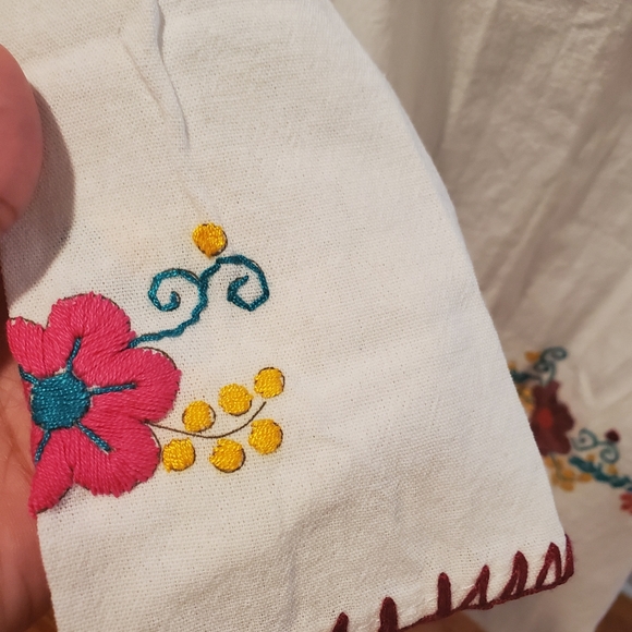 The Liliana Blouse 2x - Picture 3 of 4